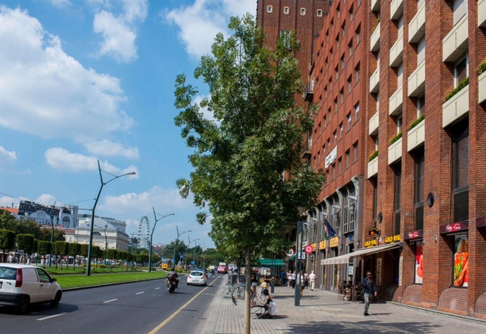 Florin Aparthotel 3*