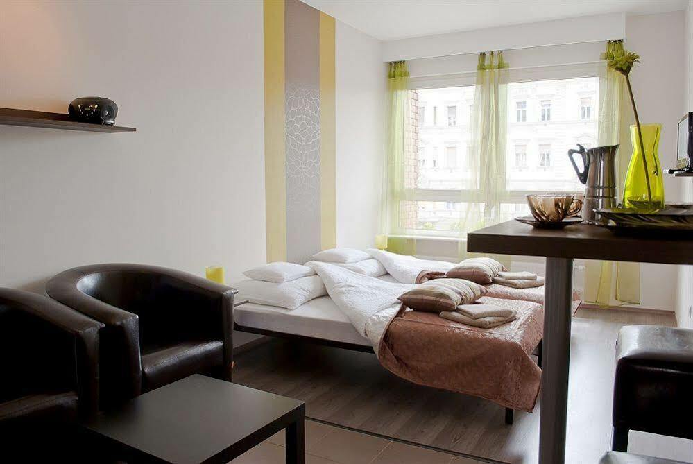 Florin Aparthotel